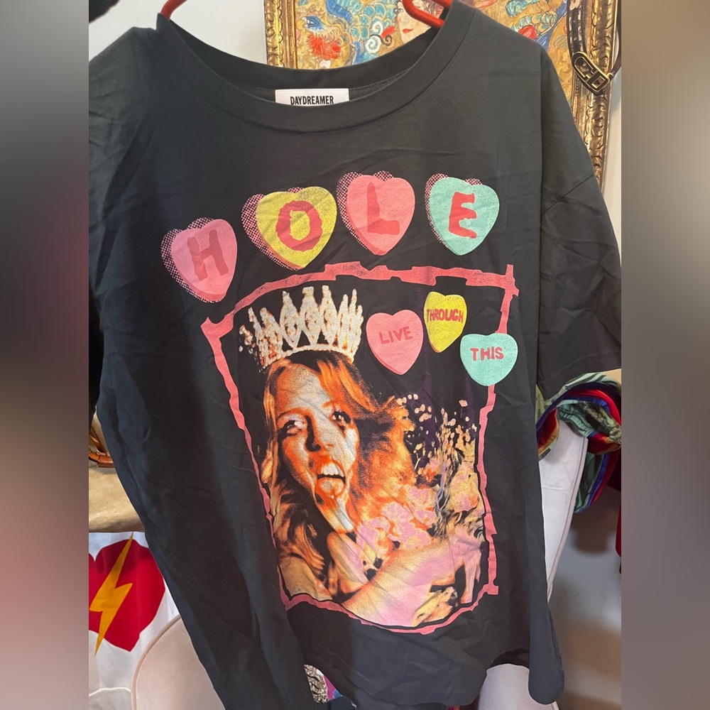 Daydreamer HOLE LIVE THROUGH THIS MERCH TEE size Small NWOT - Picture 3 of 5